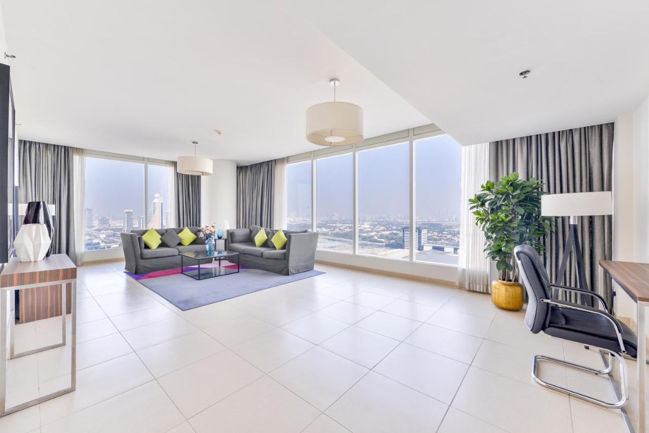 One Bedroom Deluxe Apartment