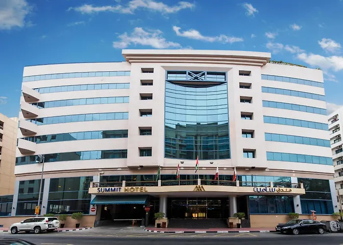 Landmark Summit Hotel